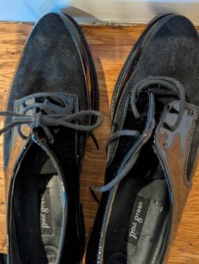 Paul Green Black Suede and Patent Leather Lace-Up Shoes